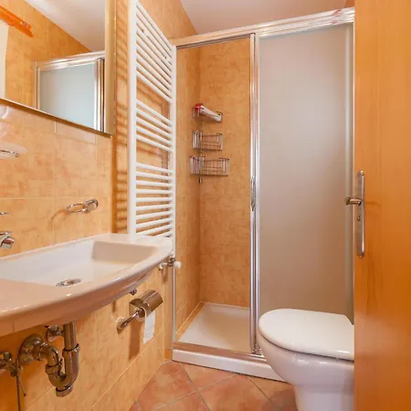 Modern With Garden Vil·la *
